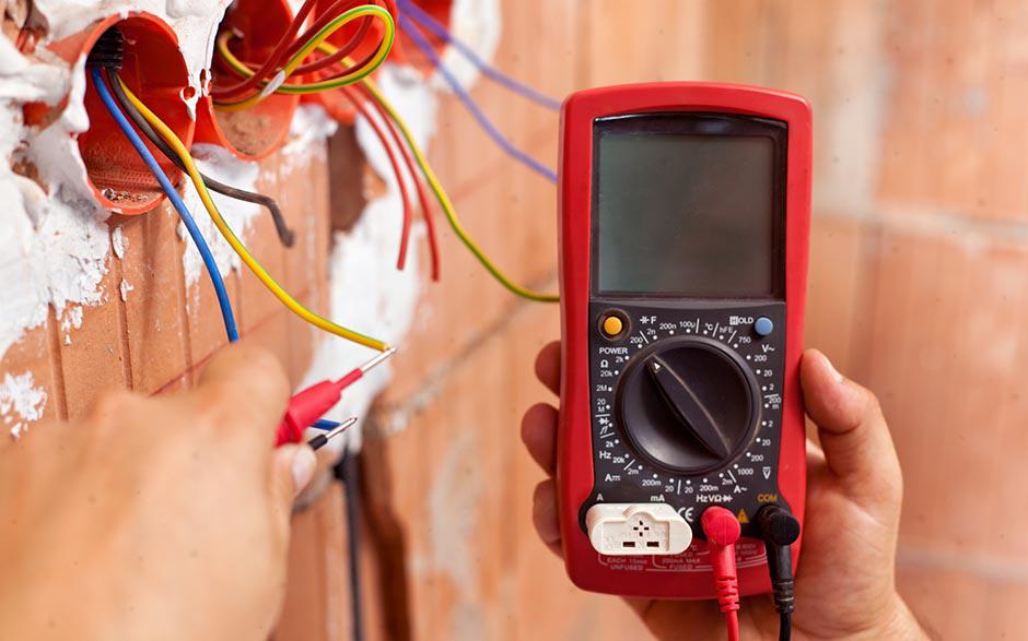 tarif horaire d'un électricien Magny-en-Vexin